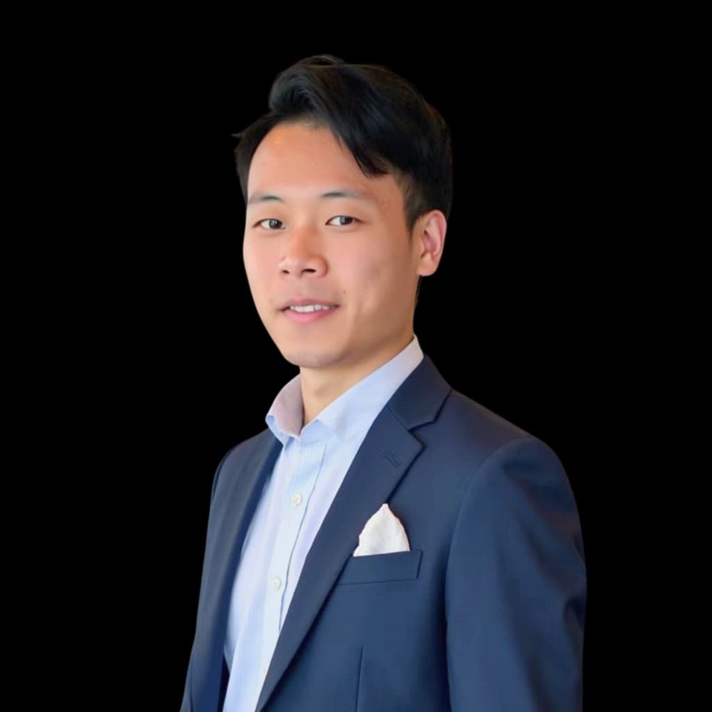 Portrait of Qiqing He